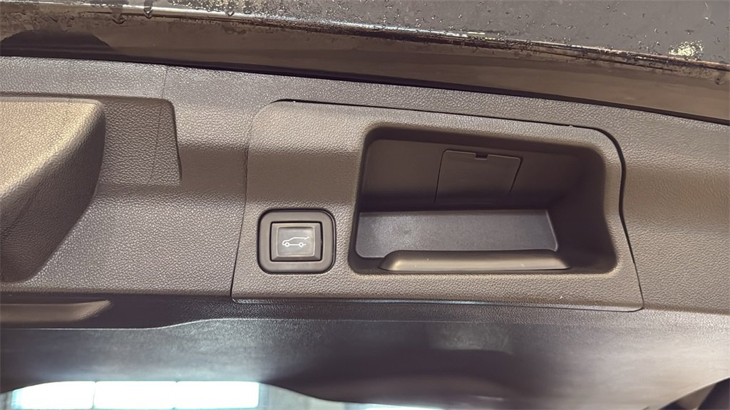 Used 2023 GMC Acadia AT4 w/ Trailering Package image 17