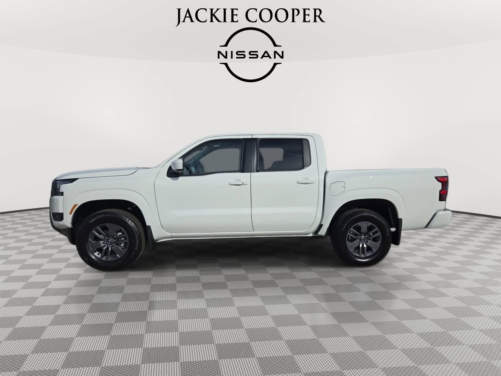 New 2026 Nissan Frontier SV w/ SV Convenience Package AWD/4WD image 2