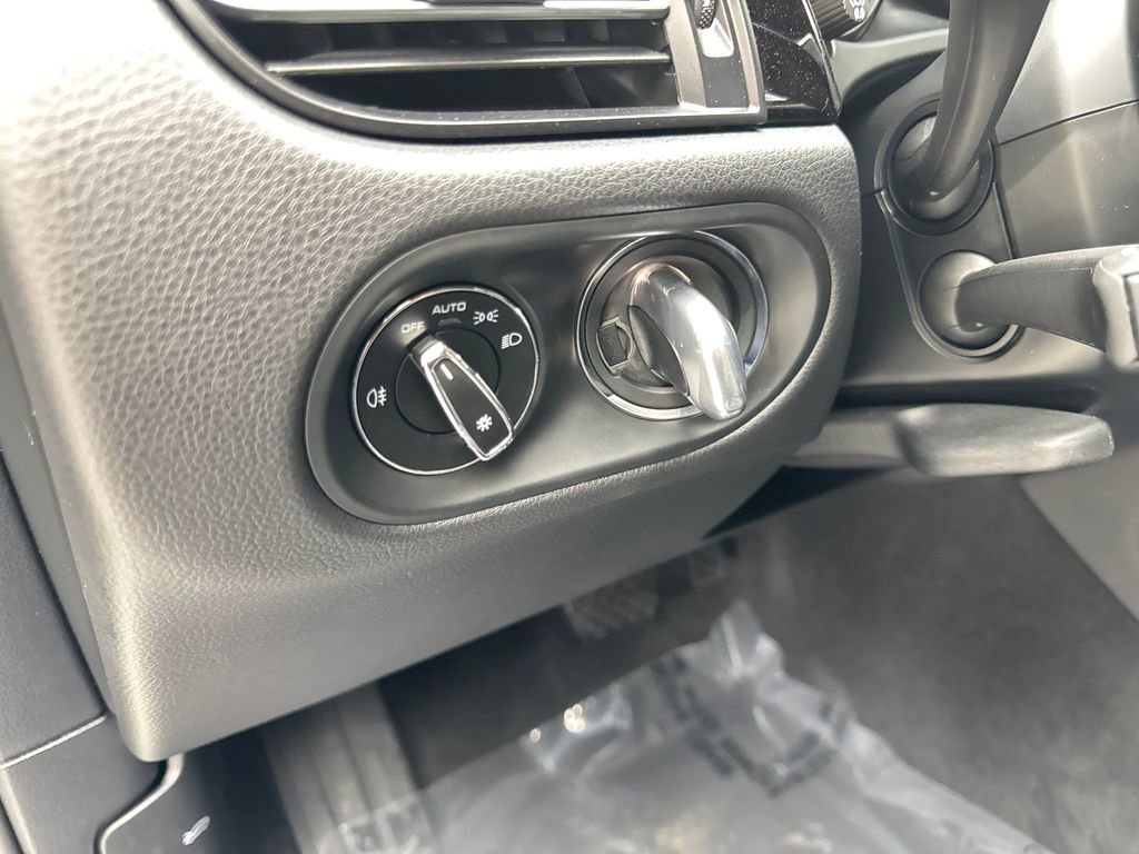 Used 2021 Porsche Macan image 56