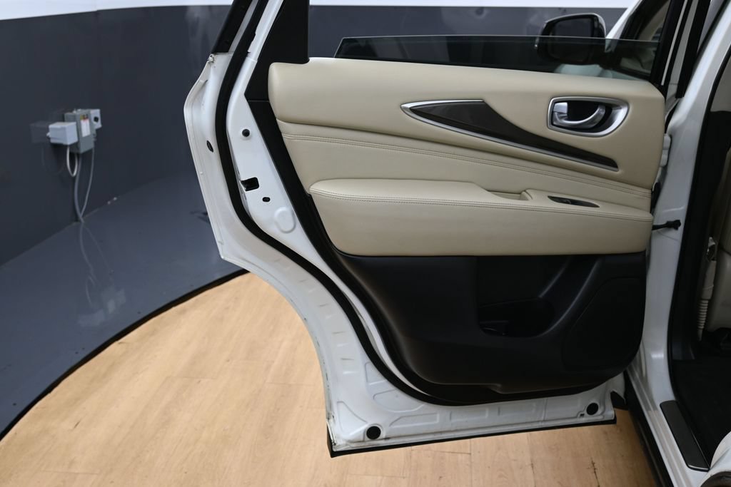 Used 2019 INFINITI QX60 Luxe w/ Essential Package FWD image 42