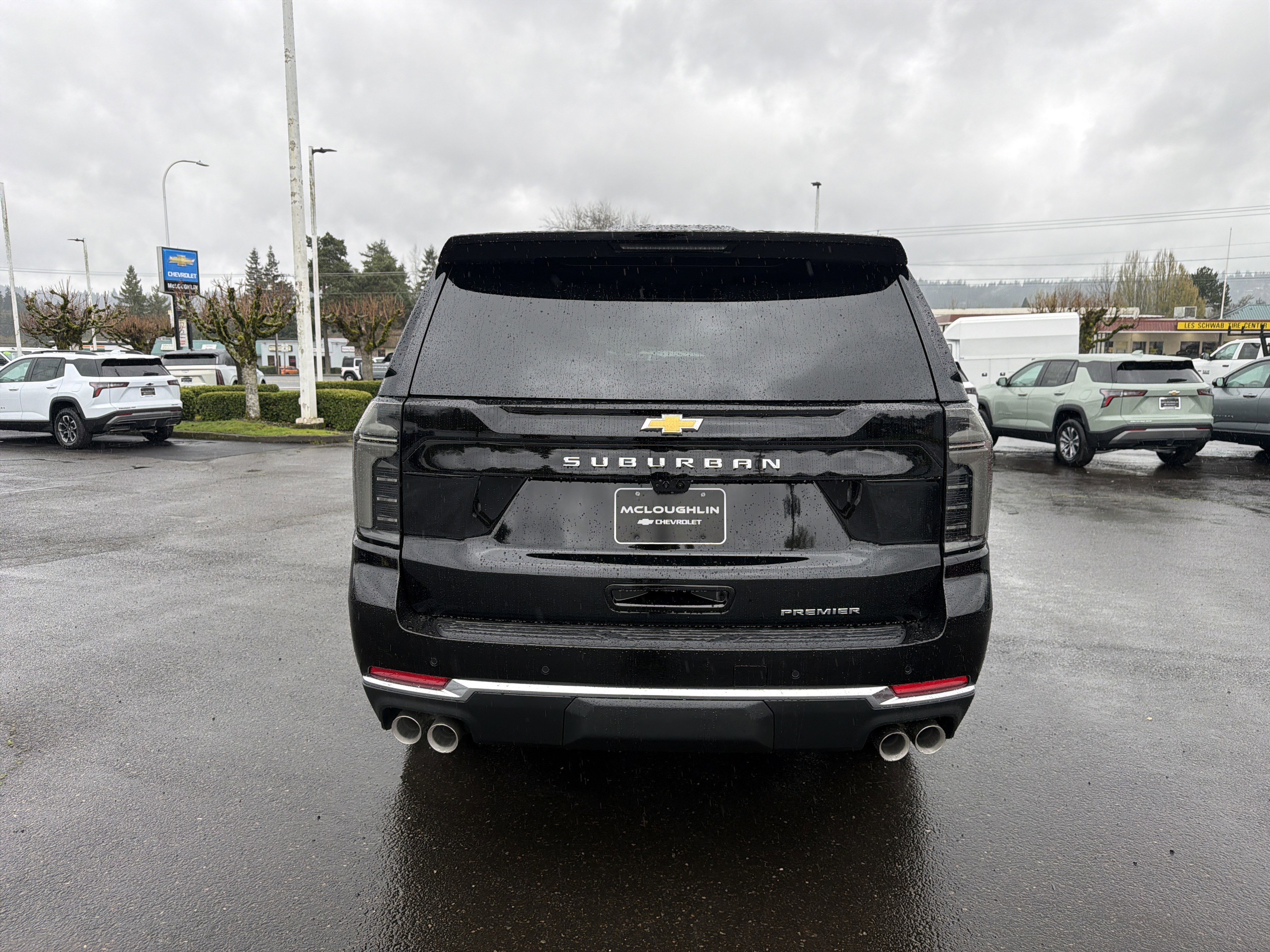 New 2026 Chevrolet Suburban Premier image 4