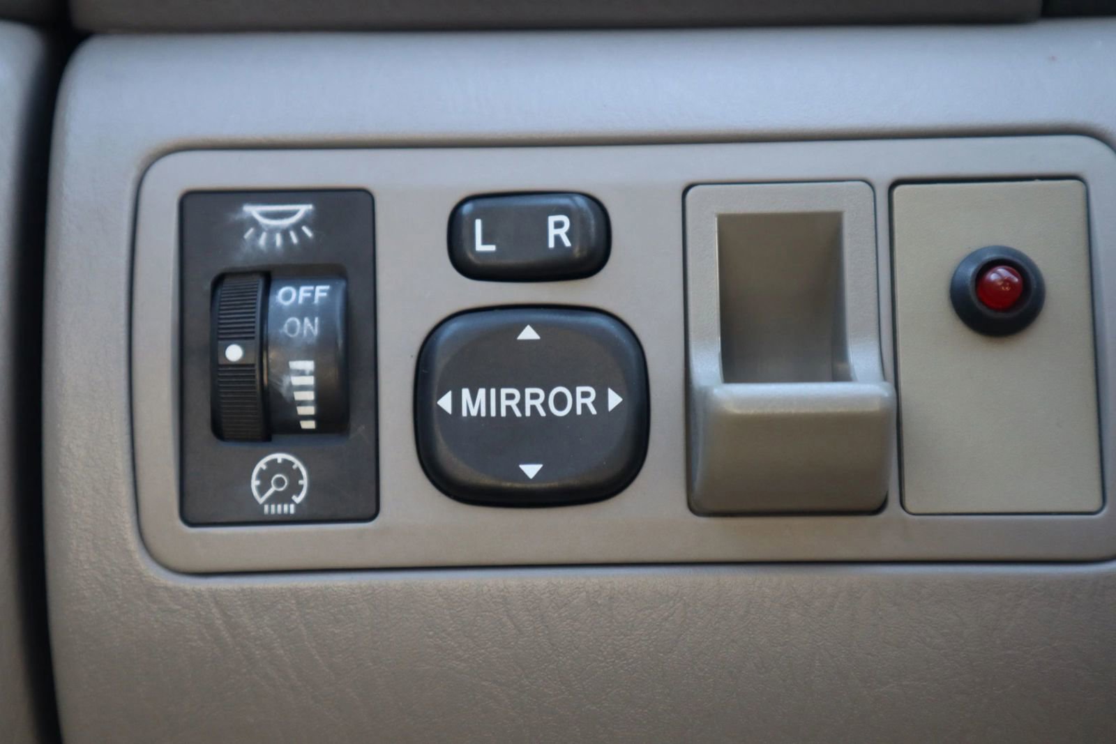 Used 2003 Toyota Corolla CE image 23