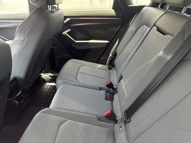 Used 2020 Audi Q3 2.0T Premium Plus w/ Premium Plus Package AWD/4WD image 13