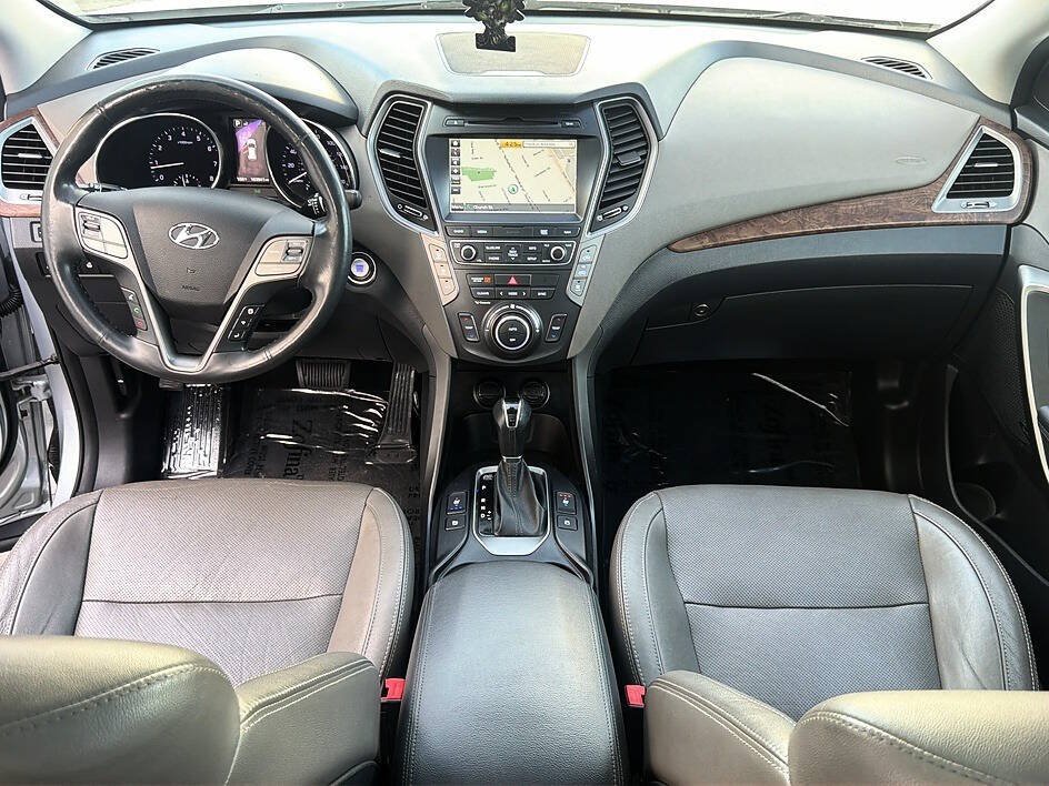 Used 2018 Hyundai Santa Fe FWD w/ Cargo Package image 10