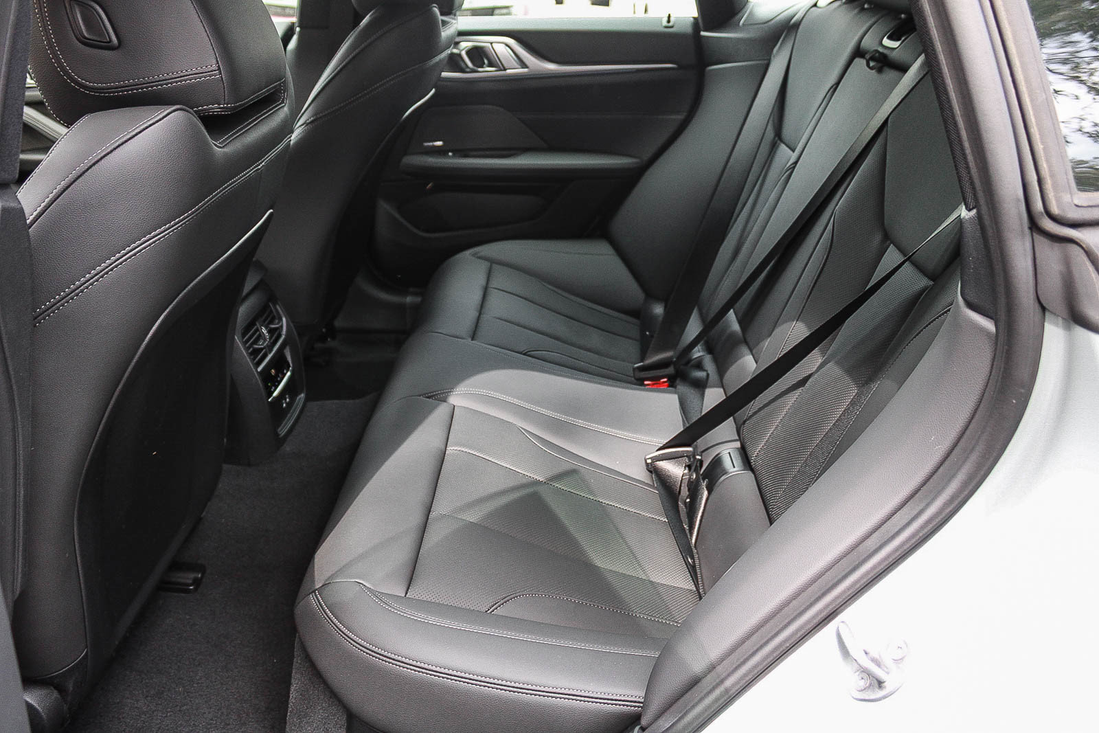 New 2026 BMW i4 eDrive40 w/ M Sport Package RWD image 18