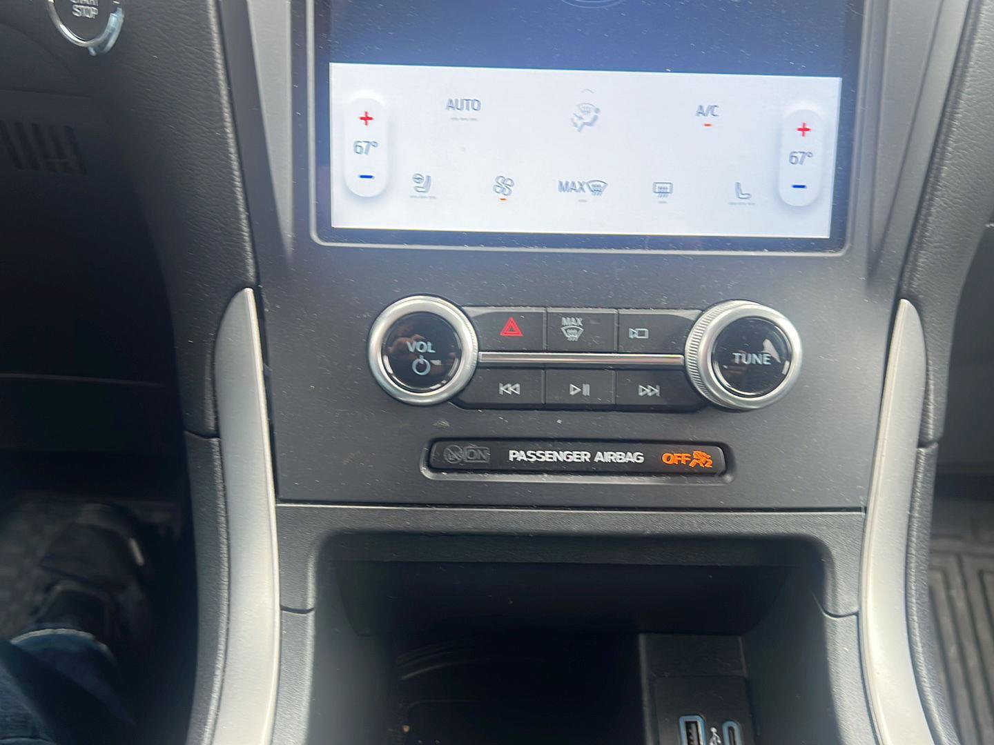 Used 2022 Ford Edge SEL w/ Convenience Package image 20