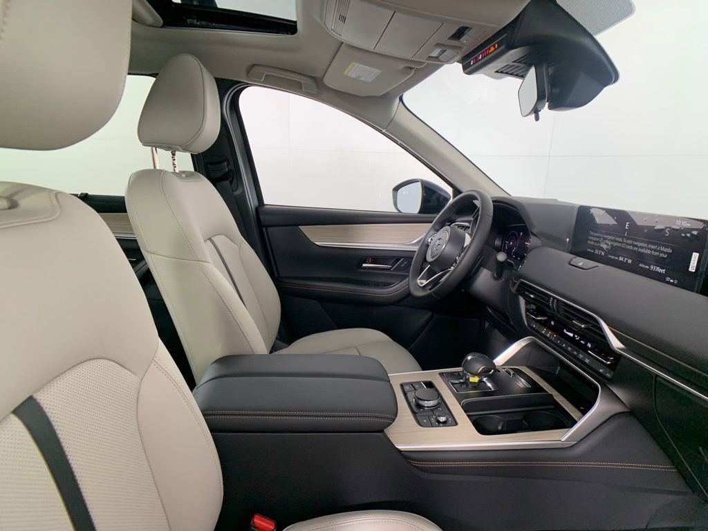 New 2025 MAZDA CX-90 Plug-In Hybrid w/ Preferred image 31