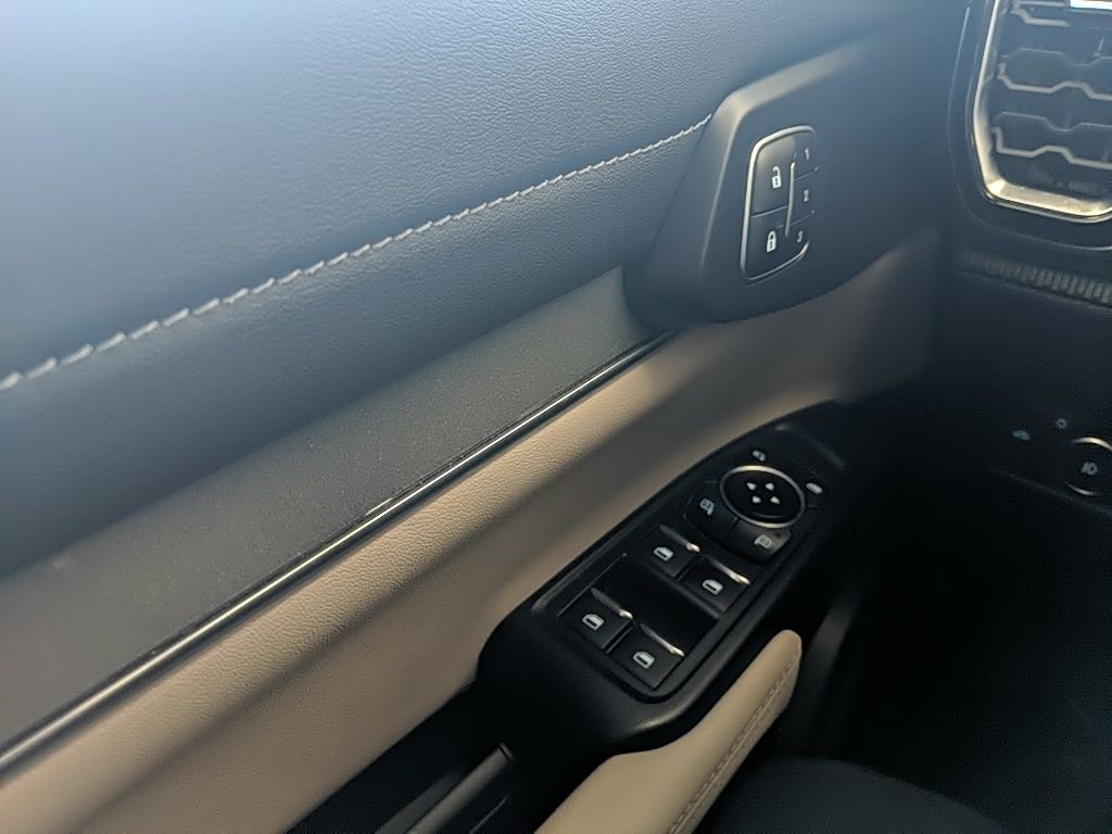 Certified 2024 Ford Ranger Lariat w/ FX4 Off-Road Package image 28