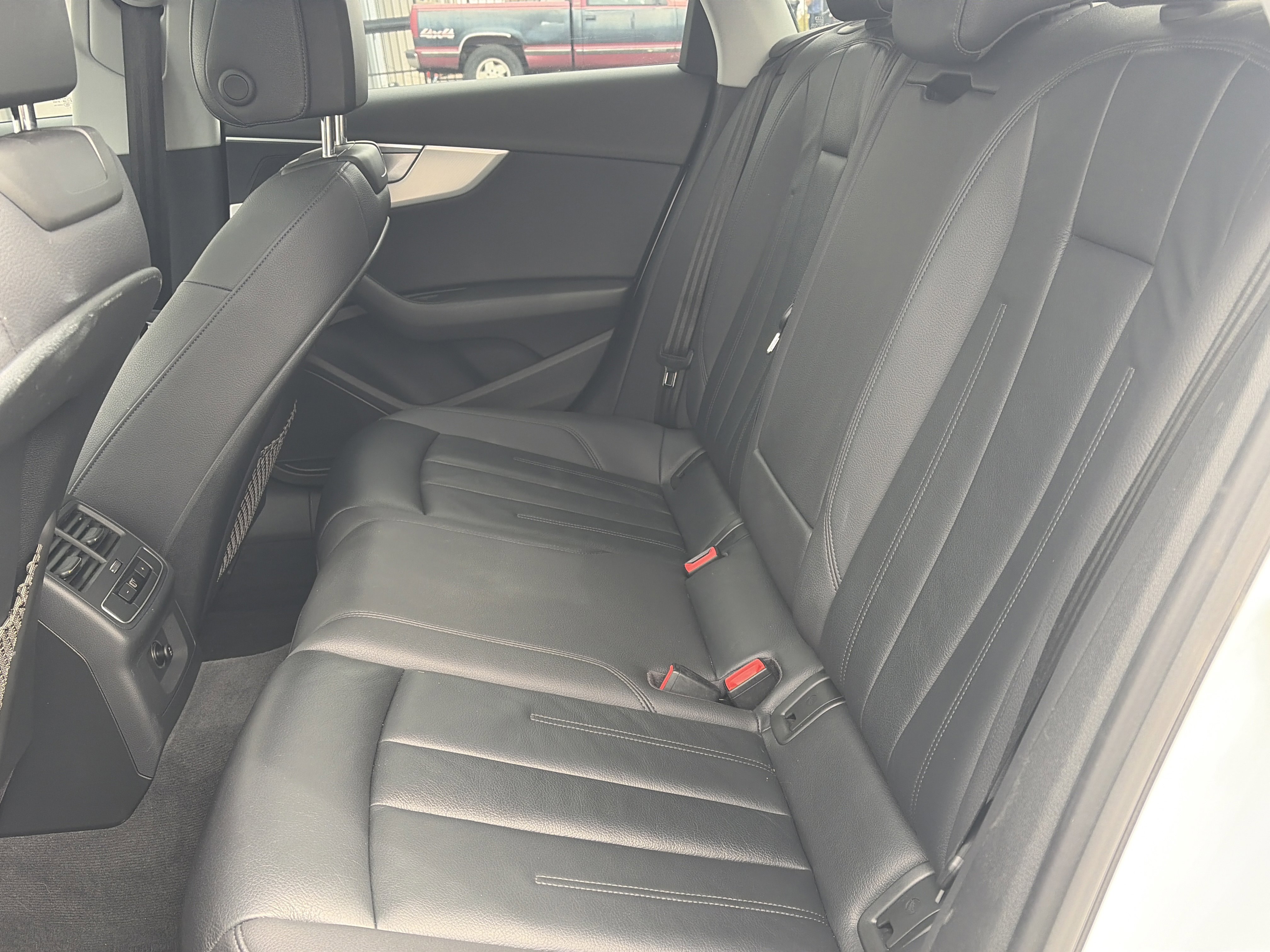 Used 2017 Audi A4 2.0T Premium FWD image 11
