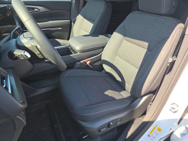 New 2026 Chevrolet Traverse LT w/ Driver Confidence Package FWD image 24