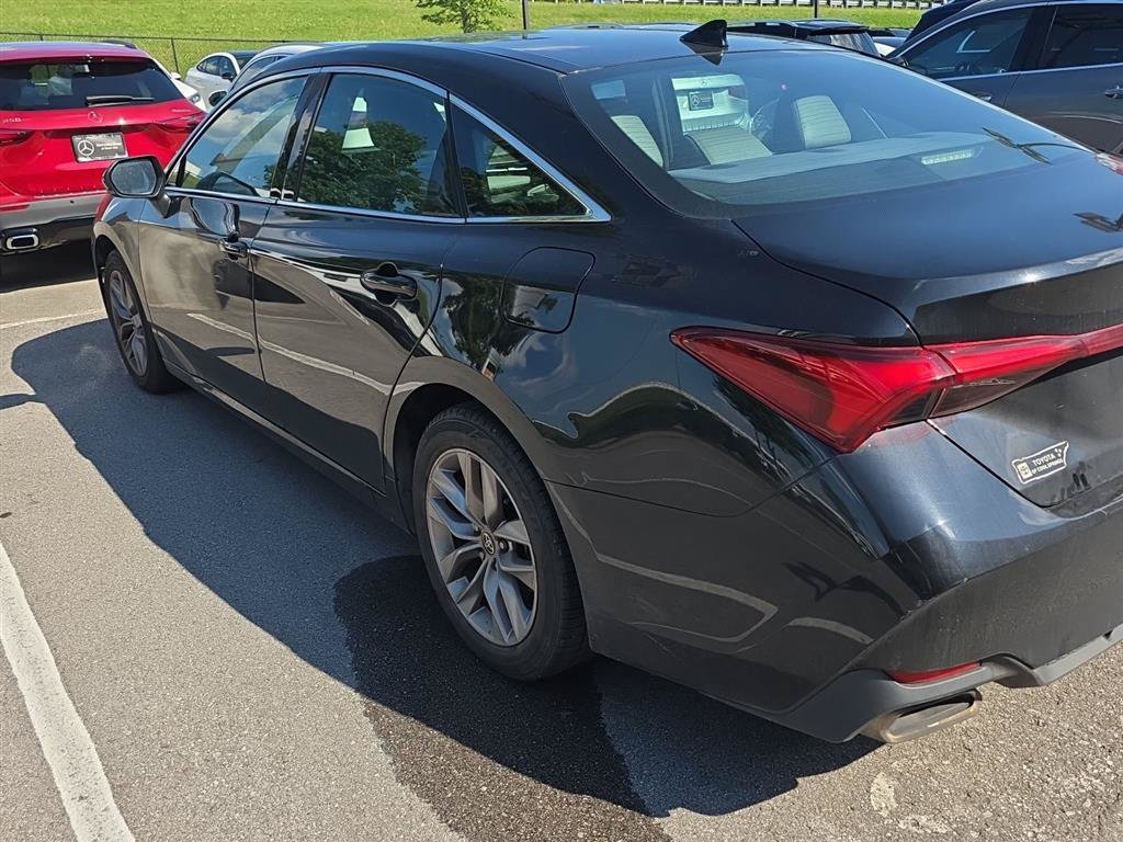 Used 2021 Toyota Avalon XLE w/ Moonroof Package AWD/4WD image 6