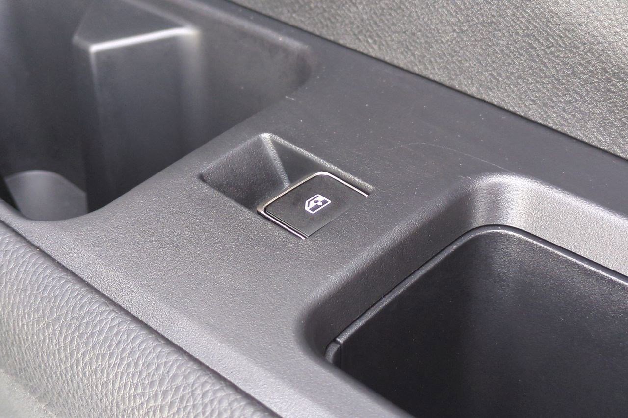 Certified 2025 Nissan Pathfinder Platinum AWD/4WD image 38
