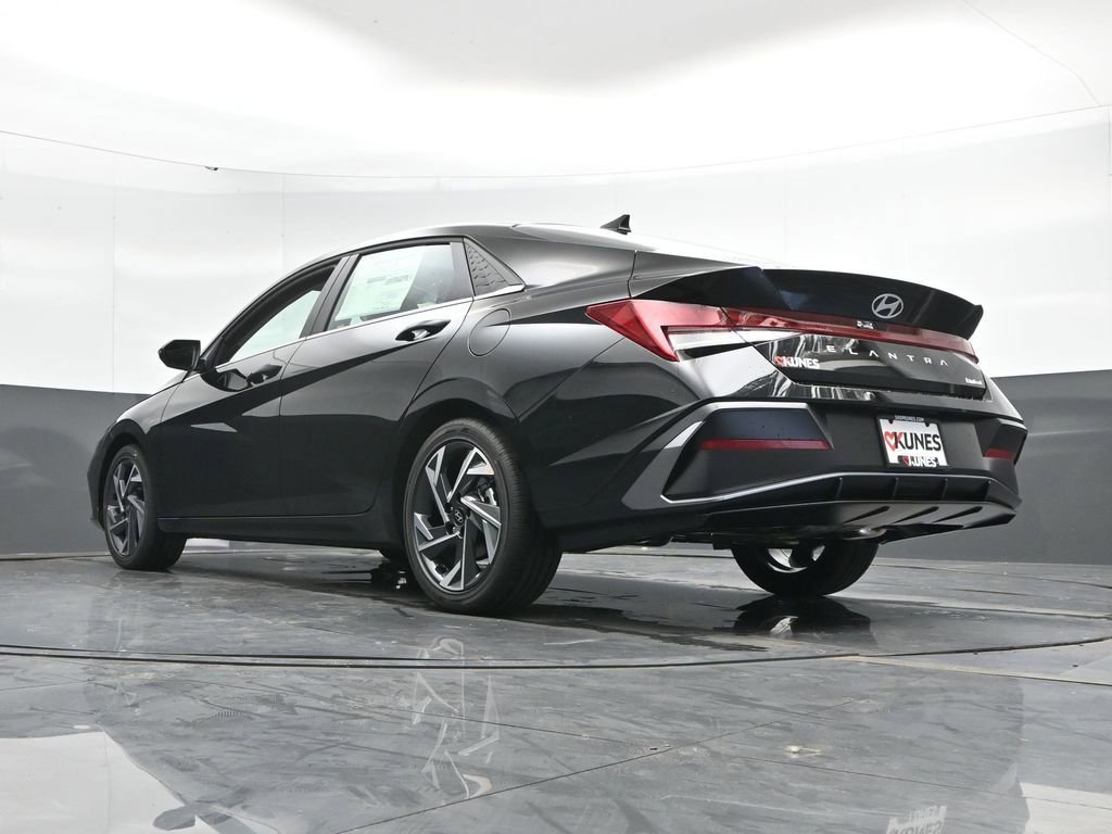 New 2025 Hyundai Elantra Limited image 53
