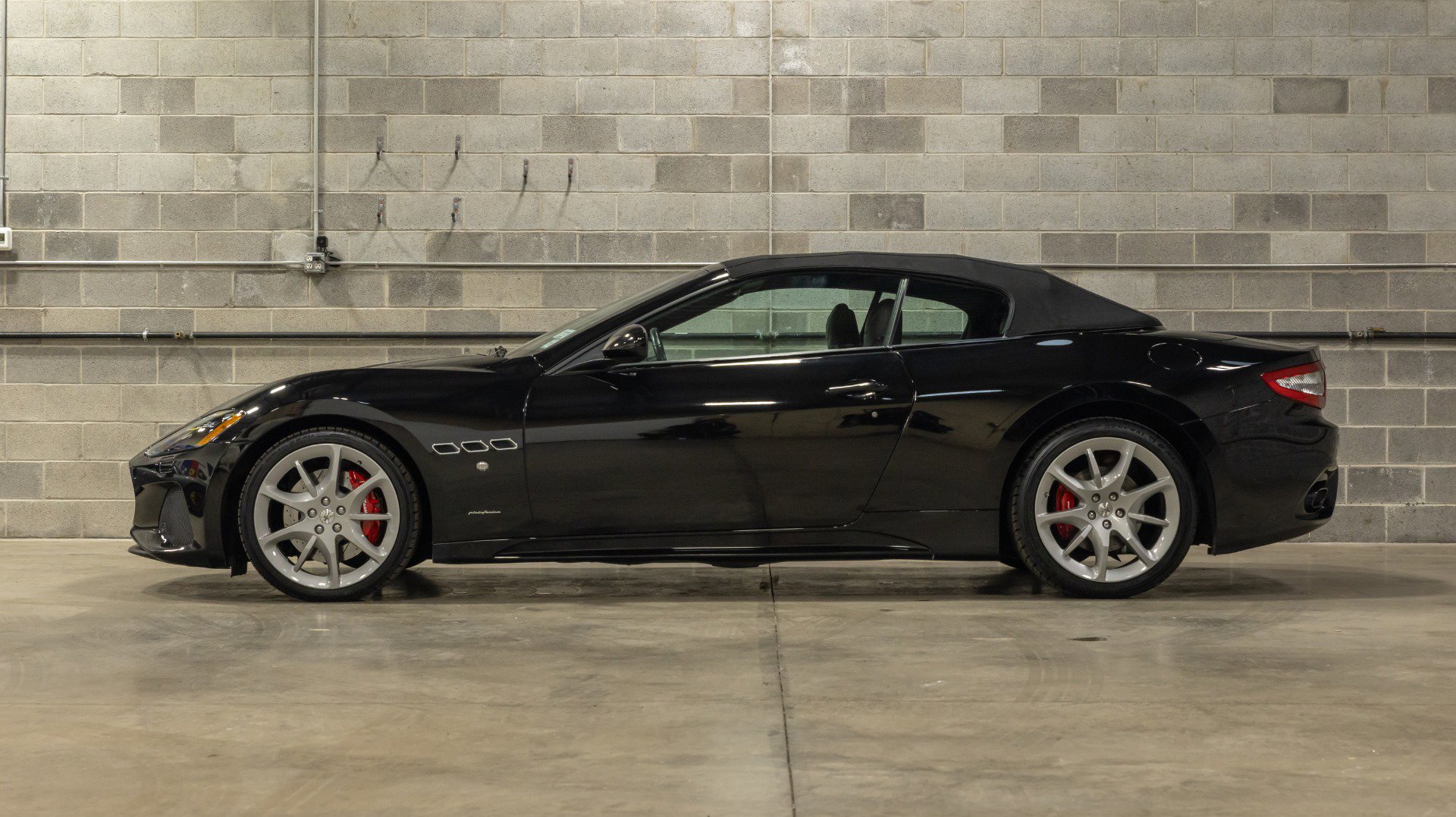Used 2018 Maserati GranTurismo MC image 5