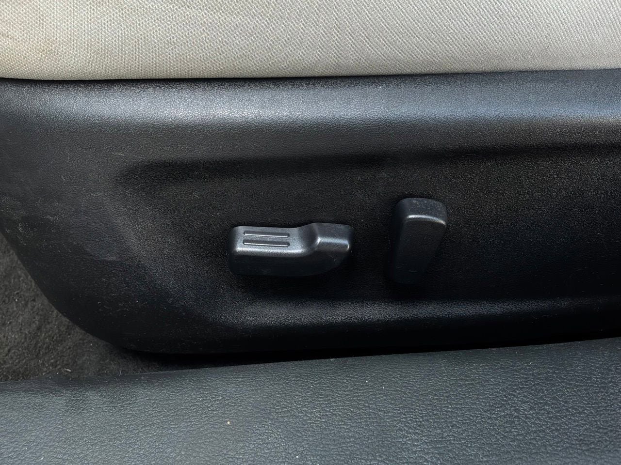 Used 2025 Nissan Altima 2.5 SV FWD image 11