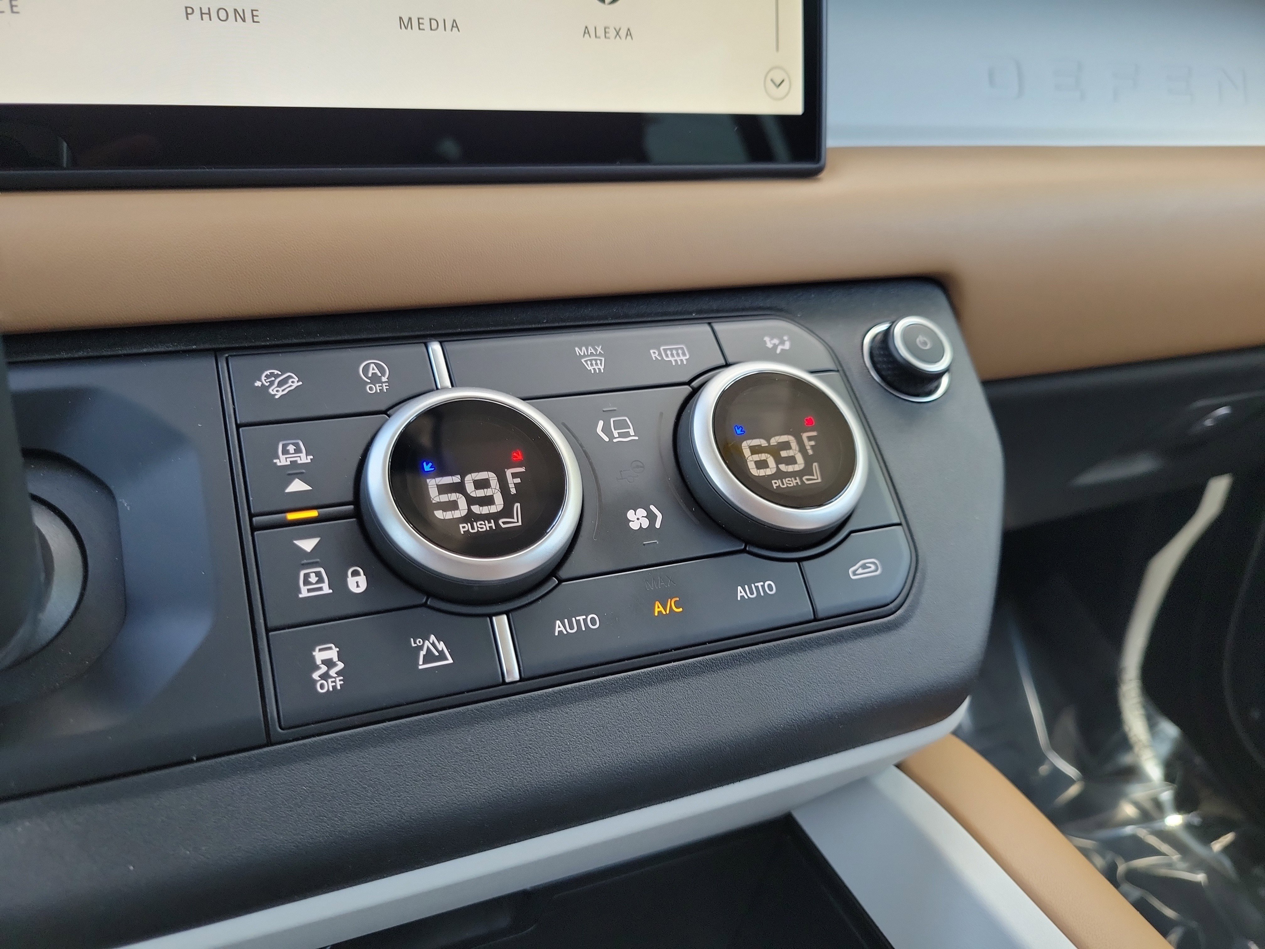 Used 2025 Land Rover Defender 110 S AWD/4WD image 25