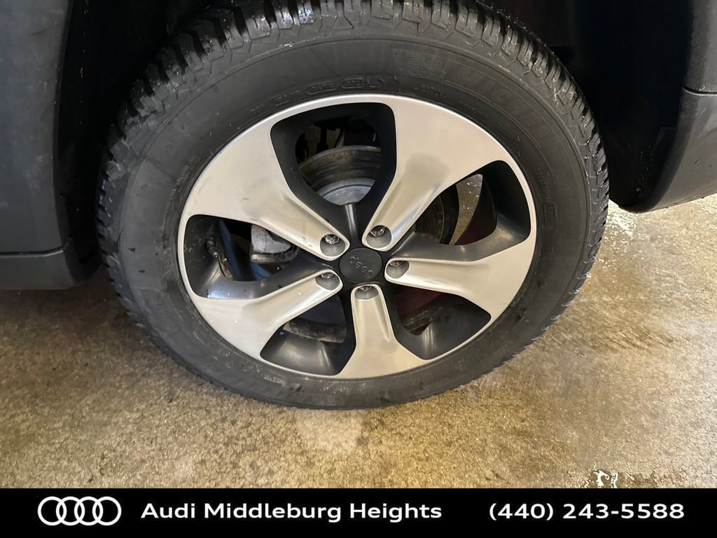 Used 2018 Jeep Compass Latitude w/ Popular Equipment Group image 29