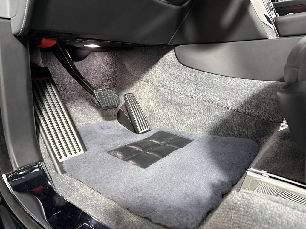 Used 2020 Rolls-Royce Cullinan AWD/4WD image 34