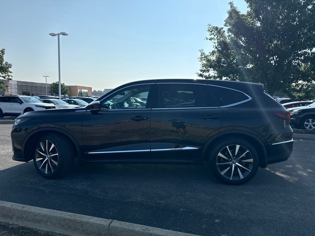 Used 2025 Acura MDX SH-AWD w/ Technology Package image 4