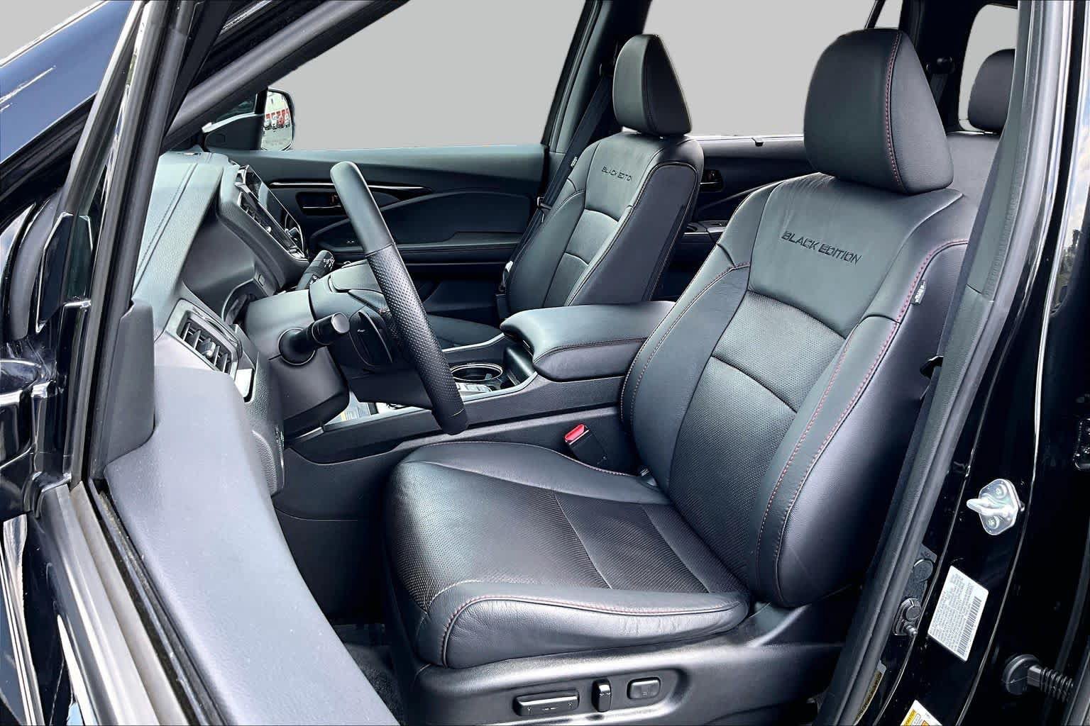 Used 2024 Honda Passport Black Edition image 8