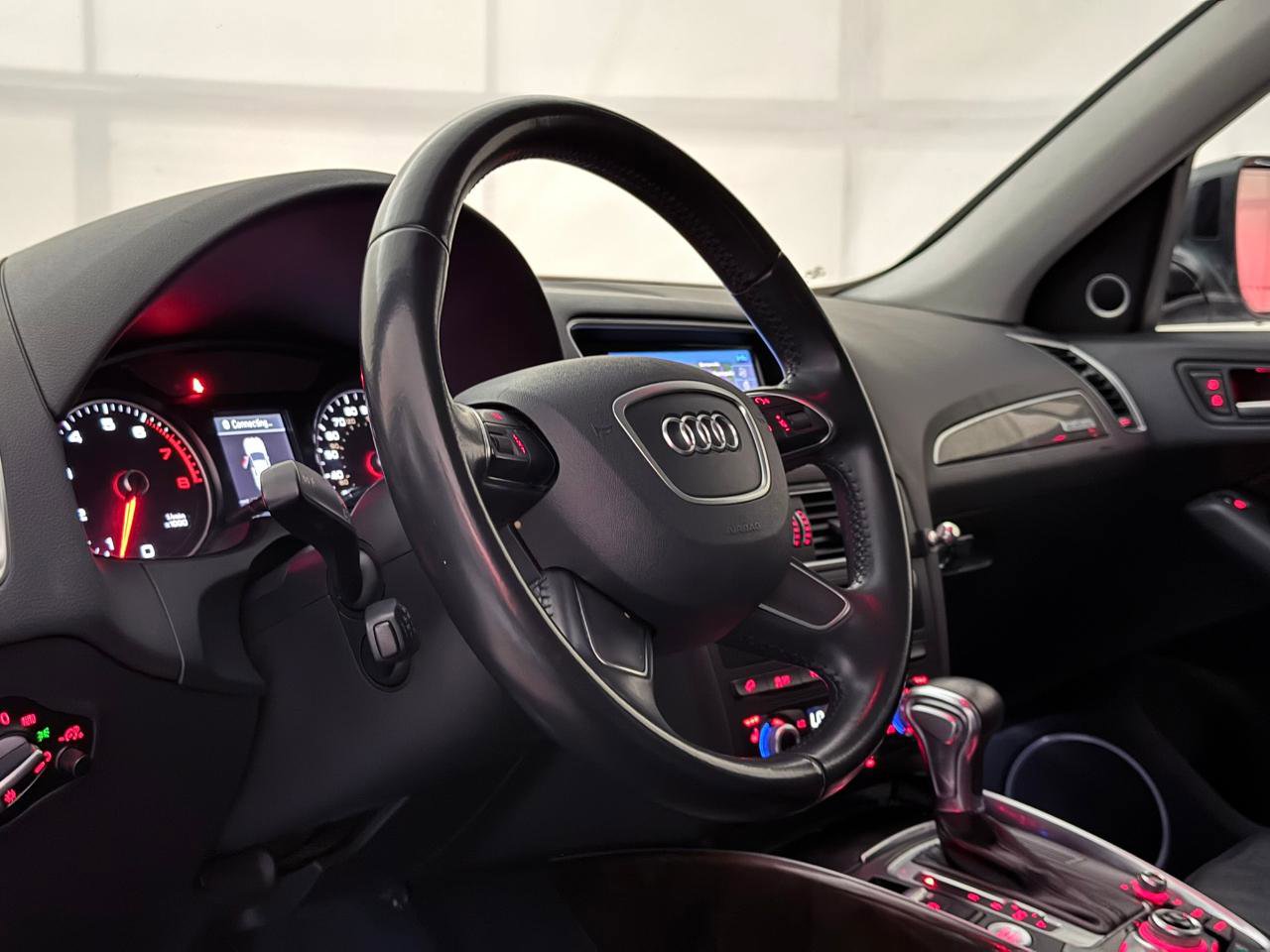 Used 2016 Audi Q5 2.0T Premium Plus w/ Technology Package image 19