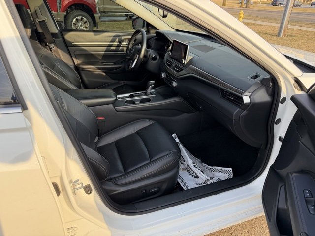 Used 2019 Nissan Altima 2.5 Platinum image 9