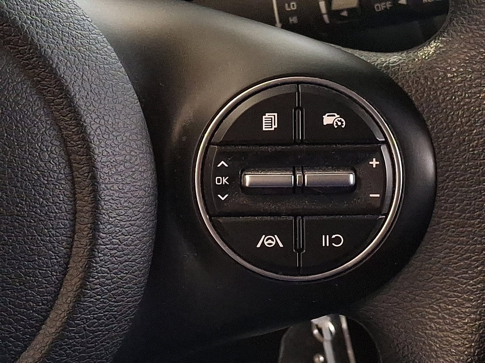 Certified 2023 Kia Soul LX w/ LX Technology Package image 20