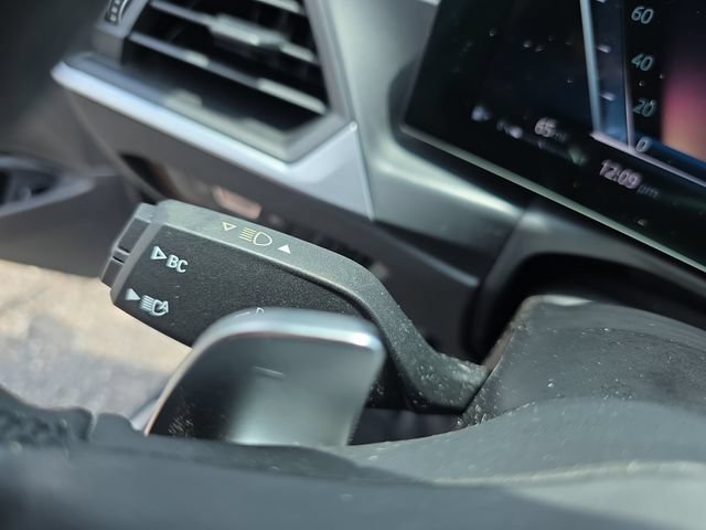 Used 2023 BMW 330i Sedan w/ Premium Package RWD image 21