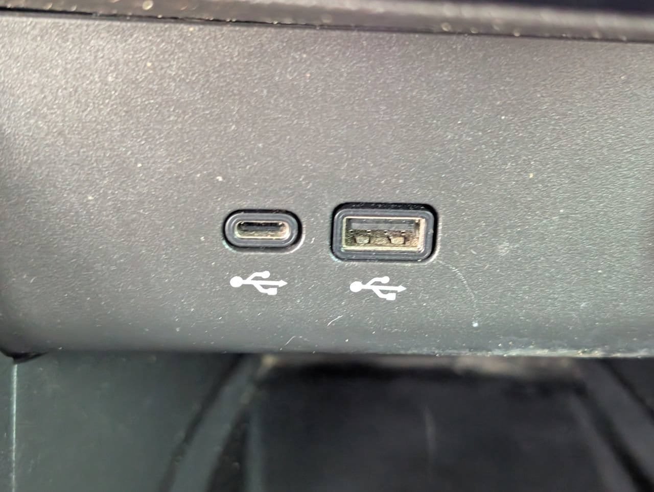 Used 2024 Buick Encore GX Avenir w/ Avenir Technology Package FWD image 16
