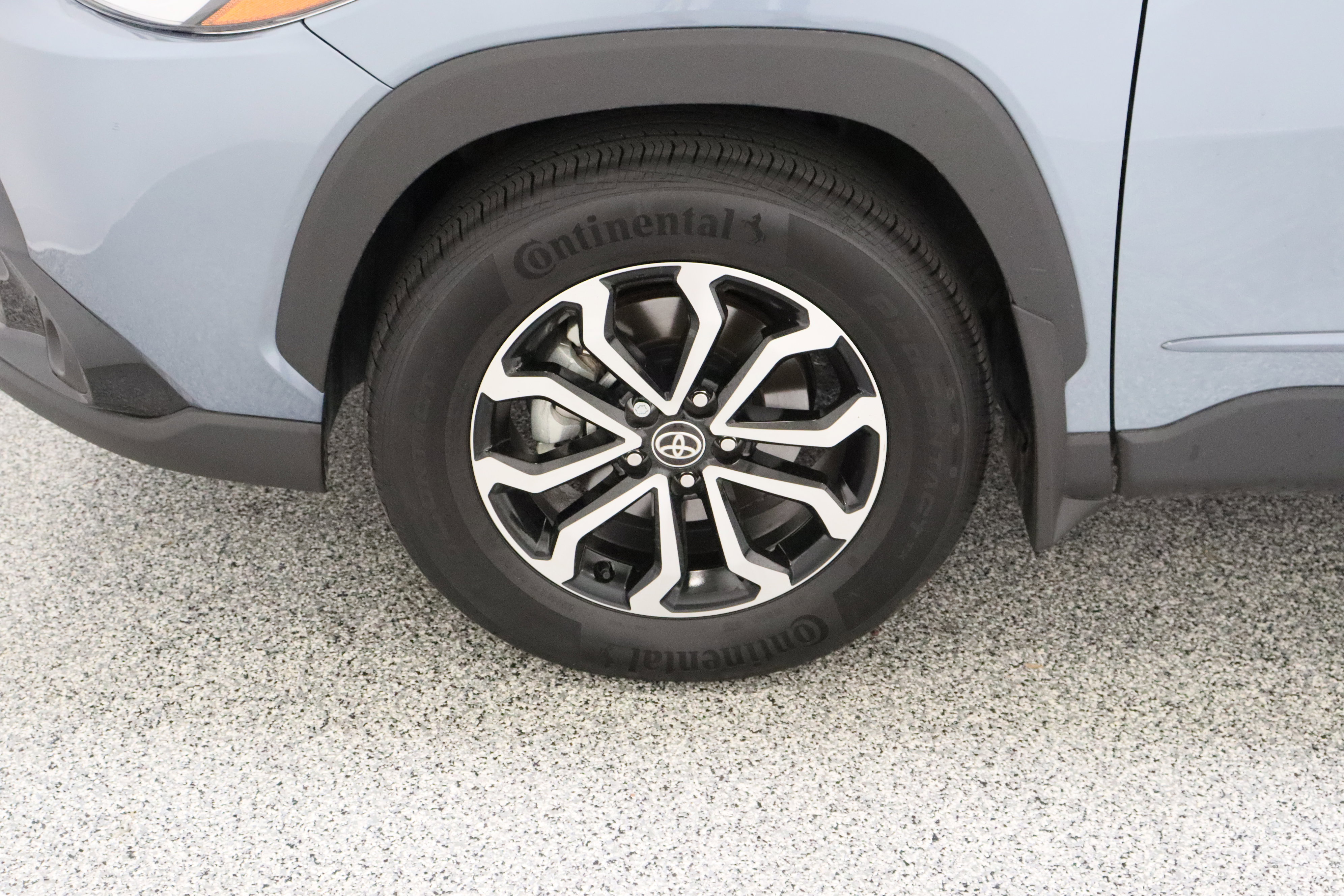 Used 2023 Toyota Corolla Cross AWD Hybrid image 11