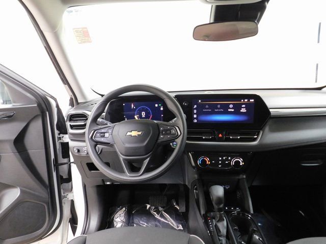 Used 2025 Chevrolet TrailBlazer LT image 8