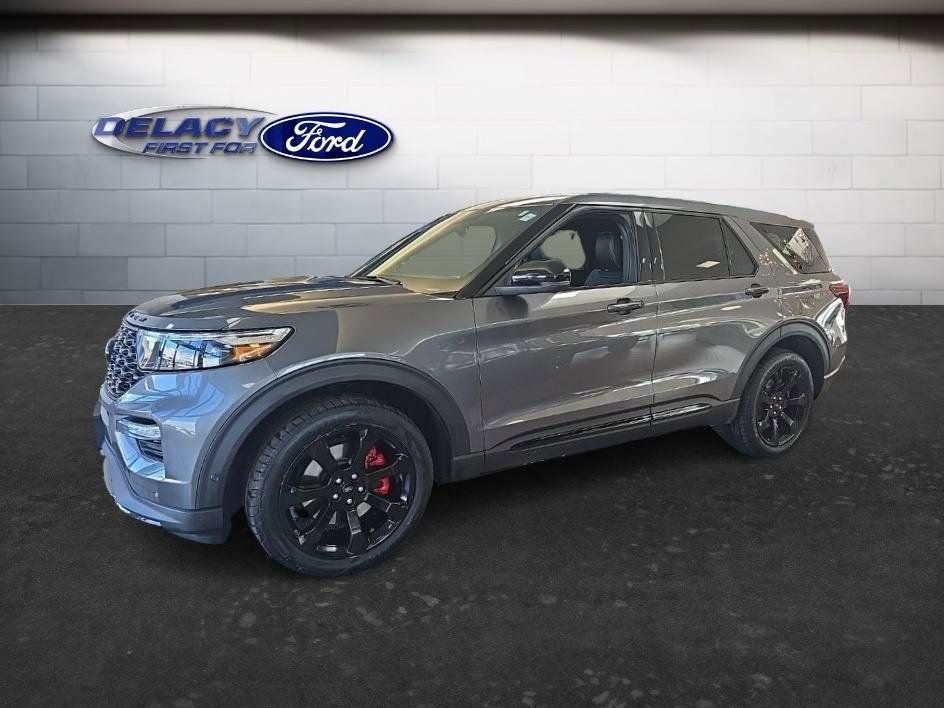 Used 2022 Ford Explorer ST w/ Equipment Group 401A image 2