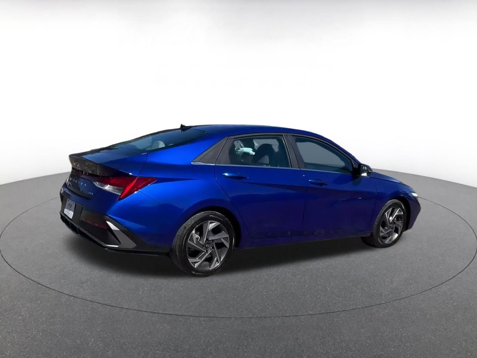 Used 2025 Hyundai Elantra Limited image 15