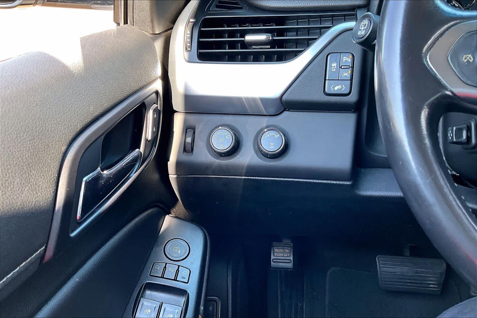 Used 2020 Chevrolet Tahoe Premier AWD/4WD image 33