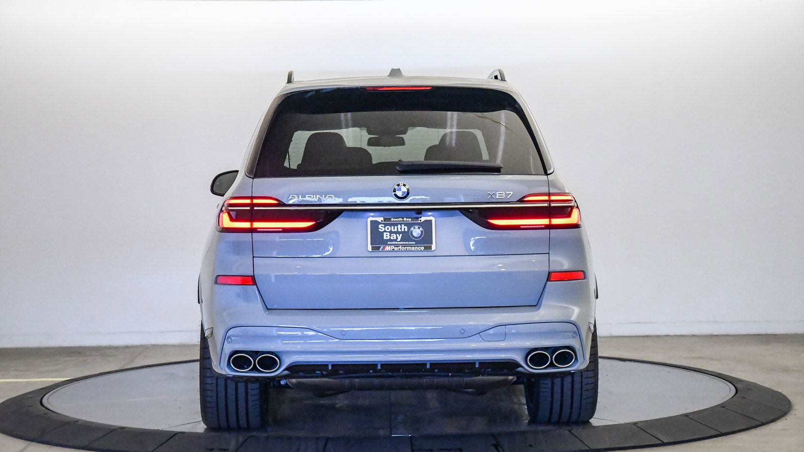 New 2026 BMW ALPINA XB7 image 3