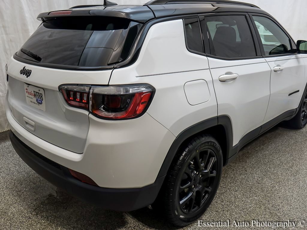 Used 2022 Jeep Compass Latitude FWD image 8