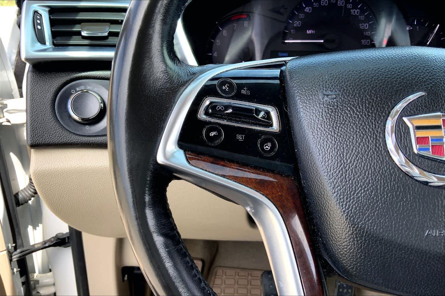 Used 2013 Cadillac SRX Luxury FWD image 23