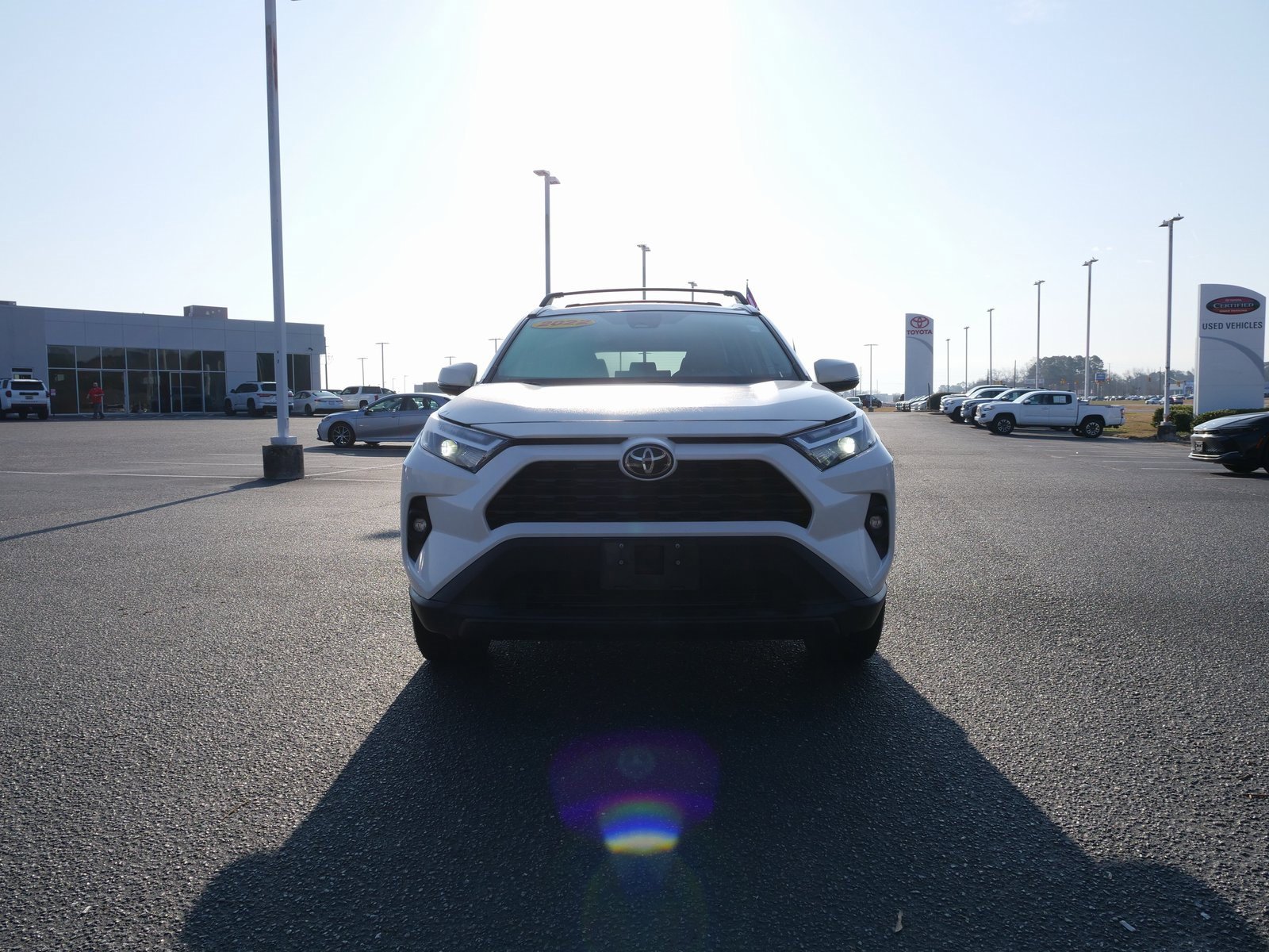 Used 2022 Toyota RAV4 XLE Premium image 9