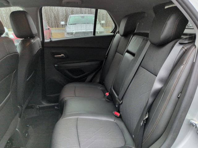 Used 2022 Chevrolet Trax LT w/ LT Convenience Package image 23
