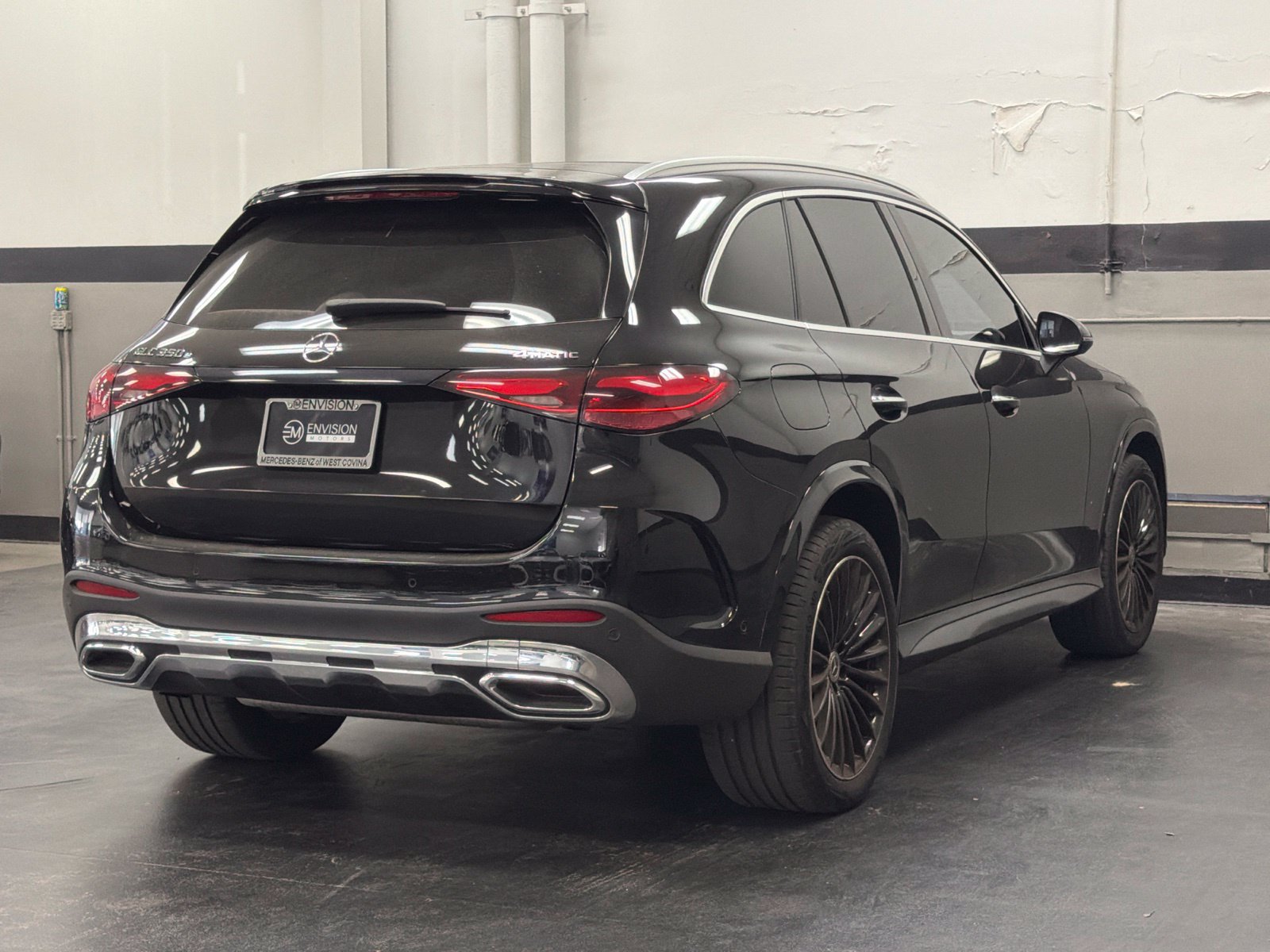 Used 2025 Mercedes-Benz GLC 350e 4MATIC image 12