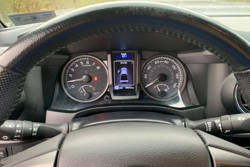 Used 2023 Toyota Tacoma TRD Sport image 30