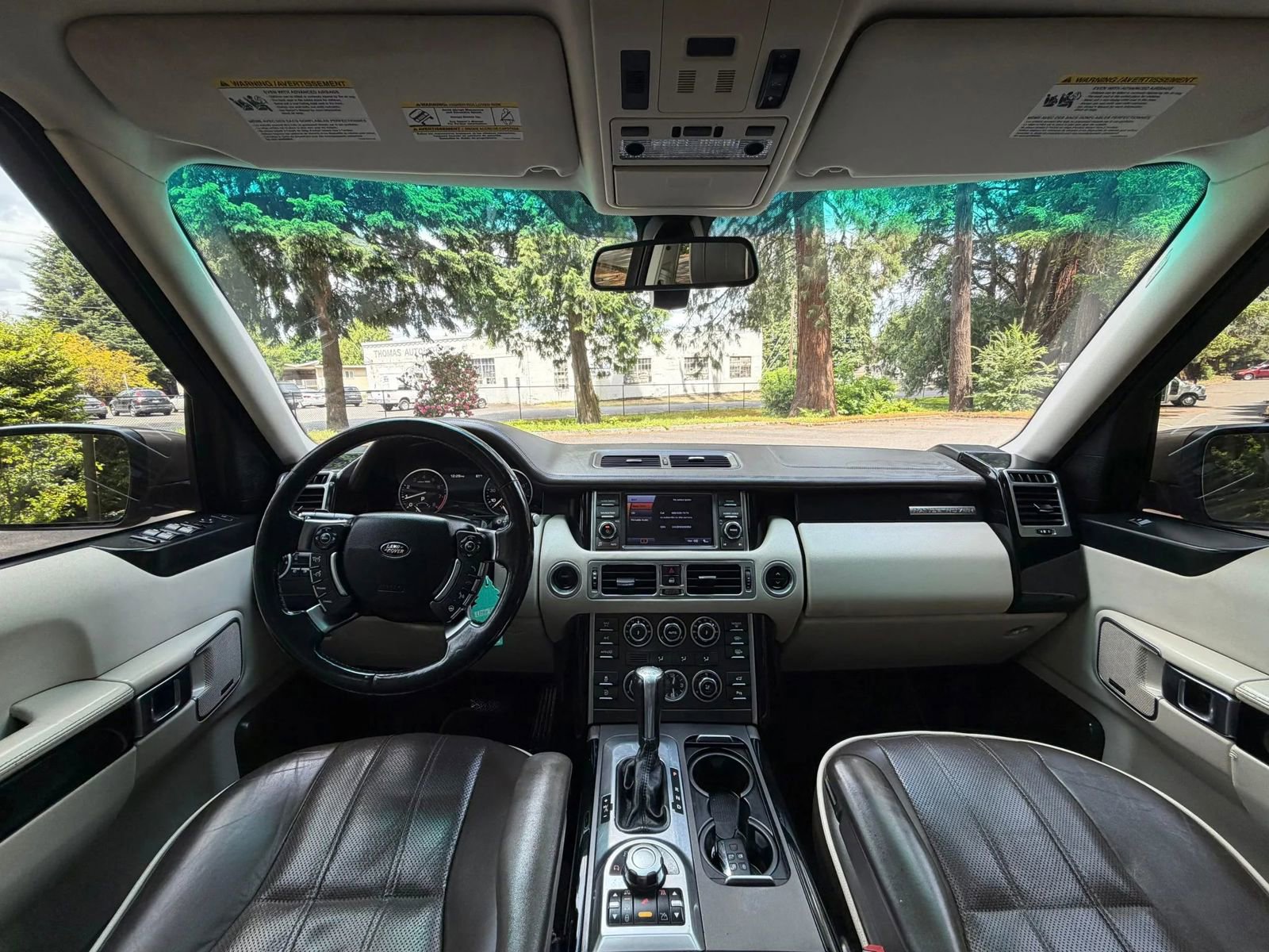 Used 2011 Land Rover Range Rover HSE LUX AWD/4WD image 8