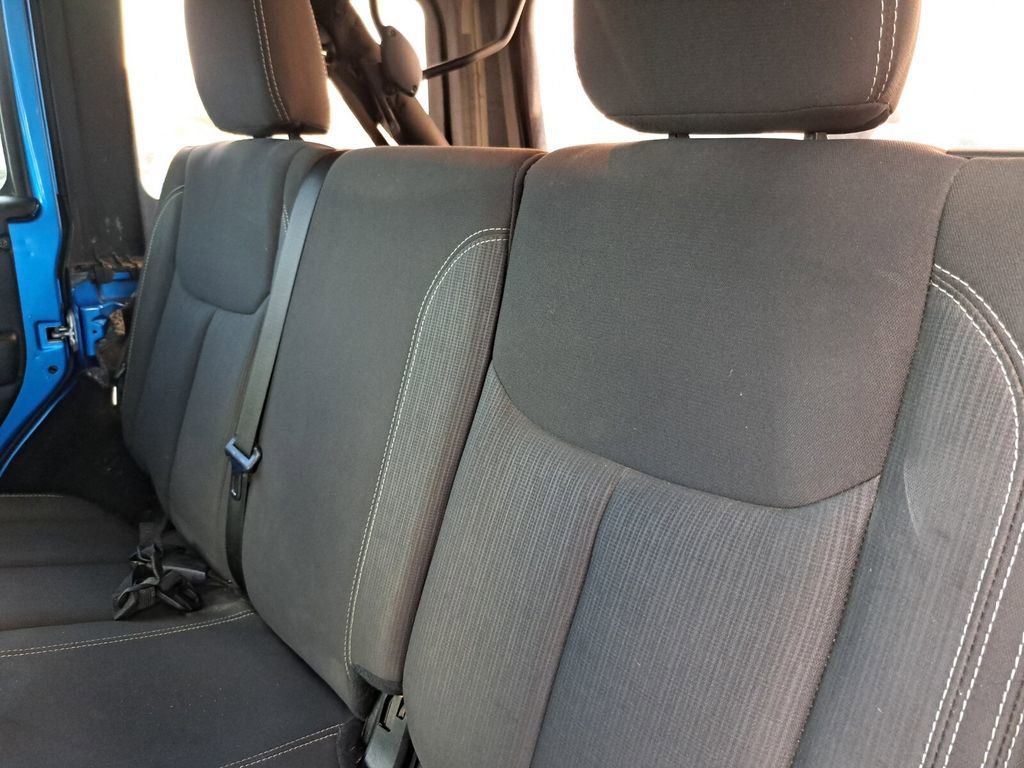 Used 2016 Jeep Wrangler Unlimited Sahara w/ Connectivity Group image 22