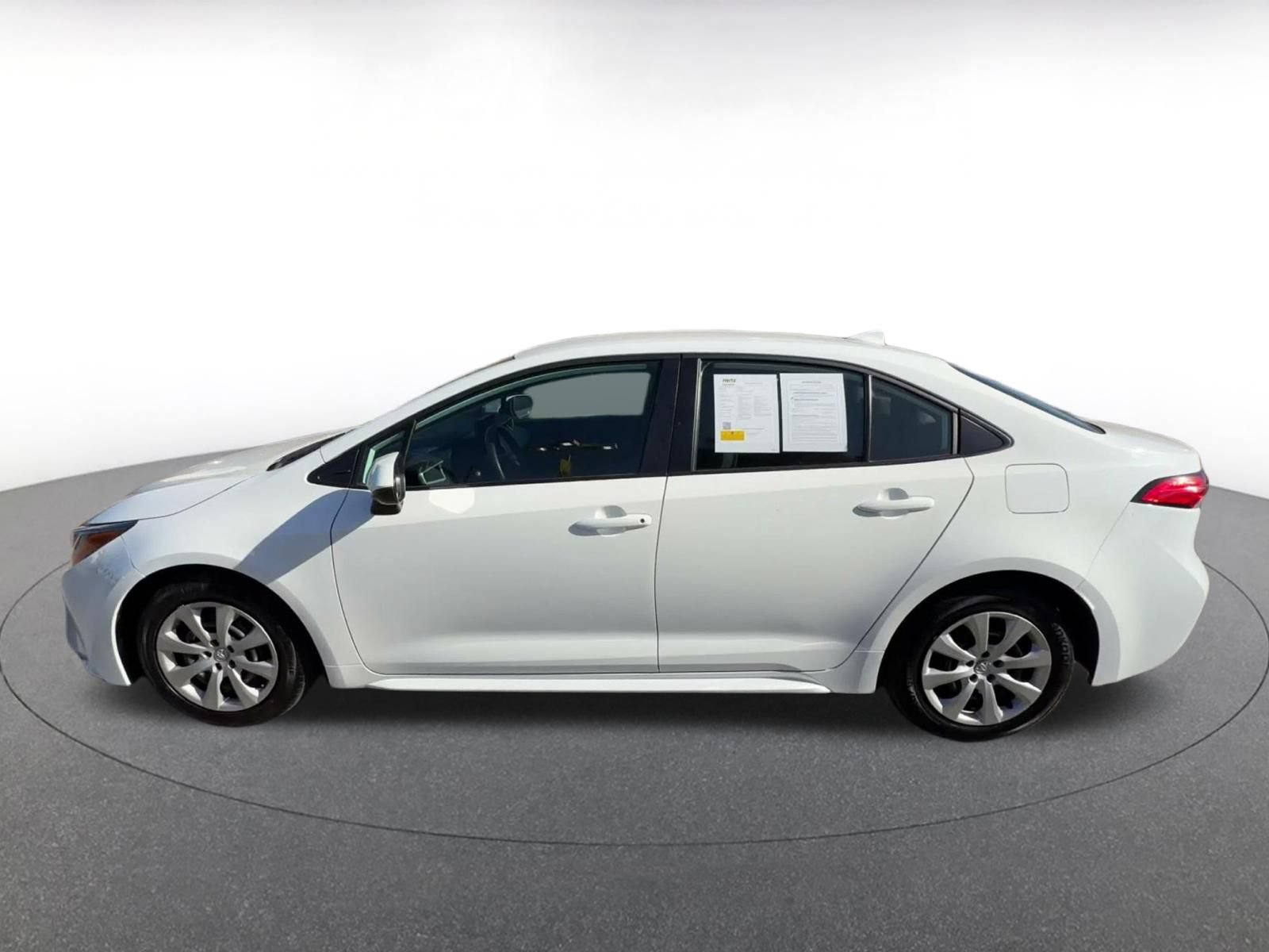 Used 2025 Toyota Corolla LE FWD image 8
