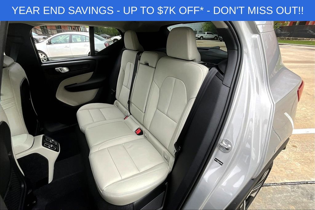 Used 2025 Volvo XC40 B5 Ultra w/ Protection Package Premier image 22