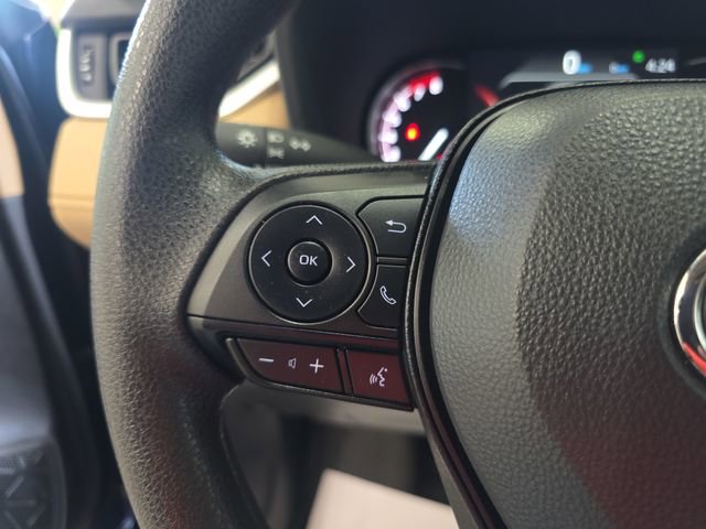 Used 2025 Toyota RAV4 XLE AWD/4WD image 15