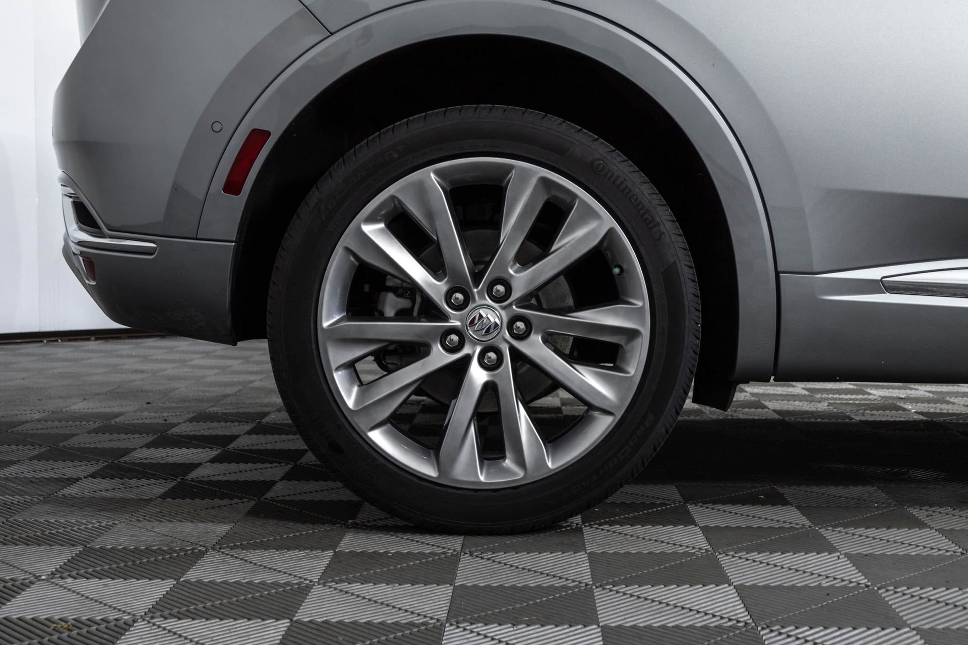 Used 2023 Buick Envision Avenir AWD/4WD image 47