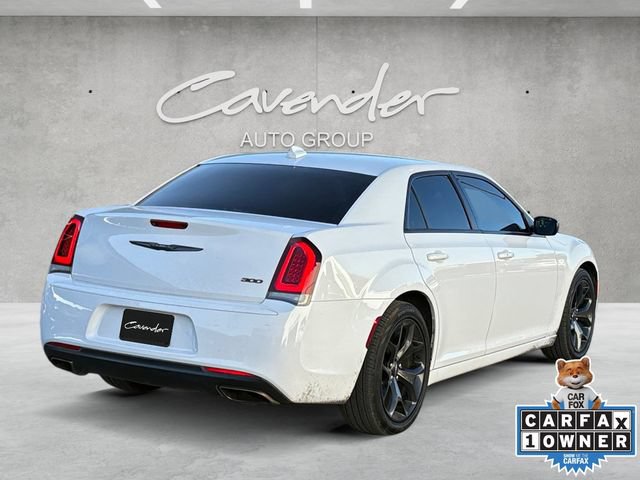 Used 2021 Chrysler 300 Touring w/ Sport Appearance Package RWD image 16