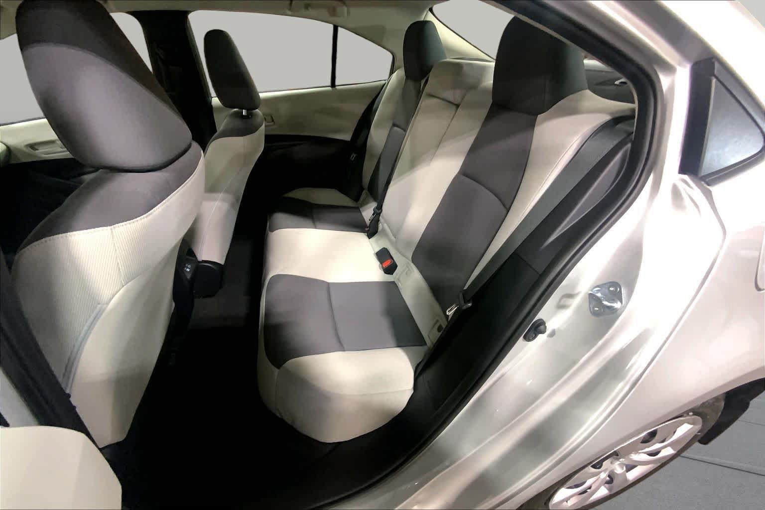 Used 2026 Toyota Corolla LE FWD image 21