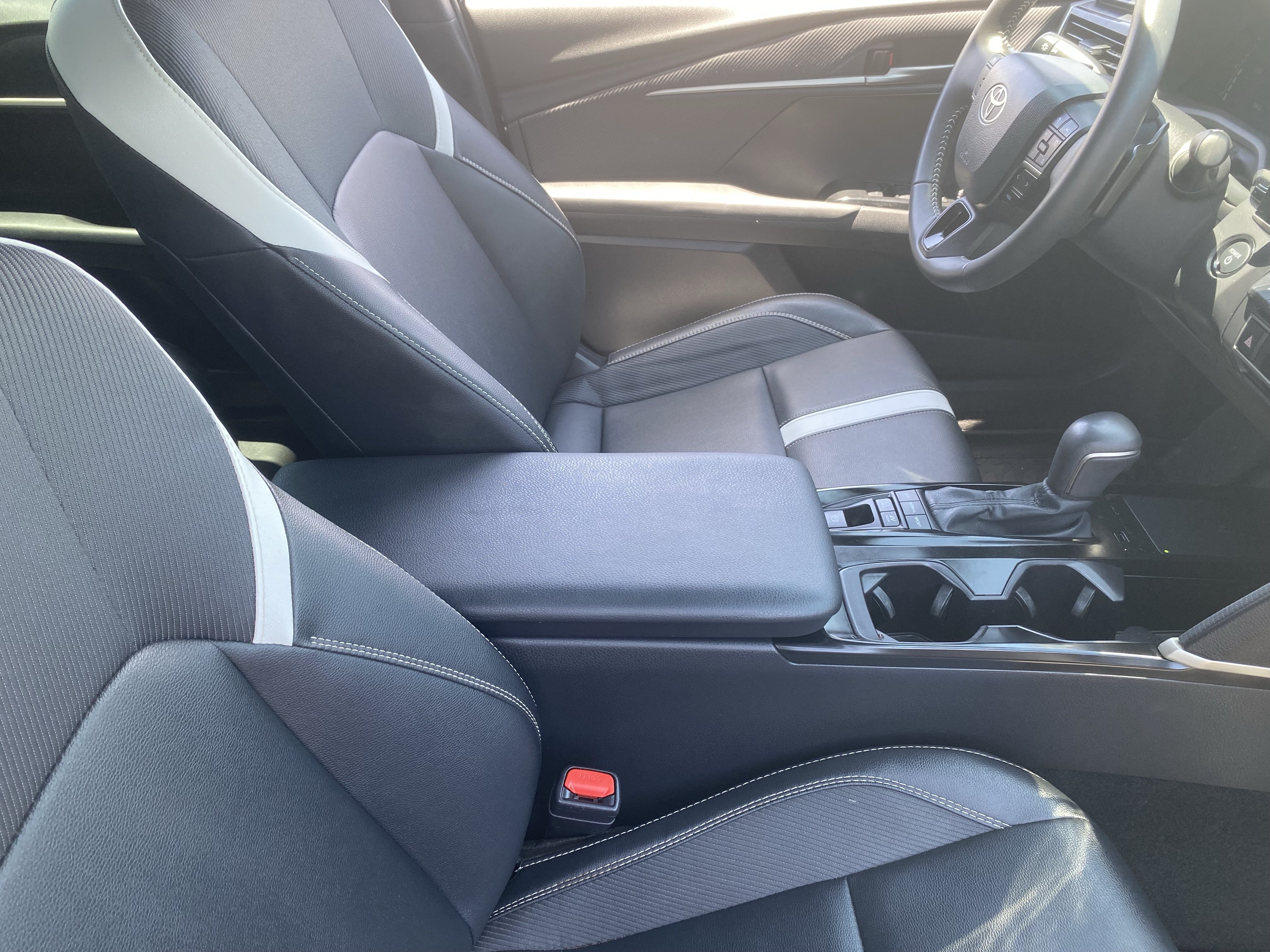 Used 2026 Toyota Camry SE w/ Multimedia Upgrade Package FWD image 10
